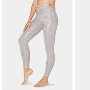 shiney camo high waisted midi legging